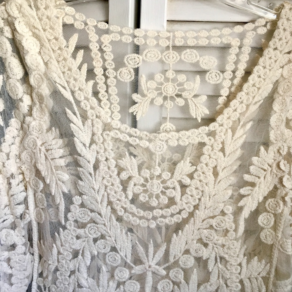 Gorgeous Lace Long Sleeve Gypsy & Bohemian Blouse - Picture 4 of 8